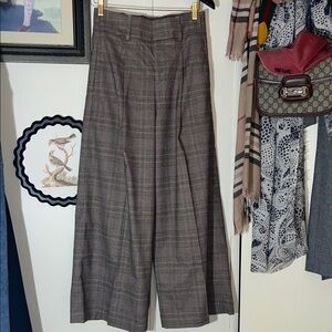 Banana Republic Women's Gray Plaid Wide Leg Pants.